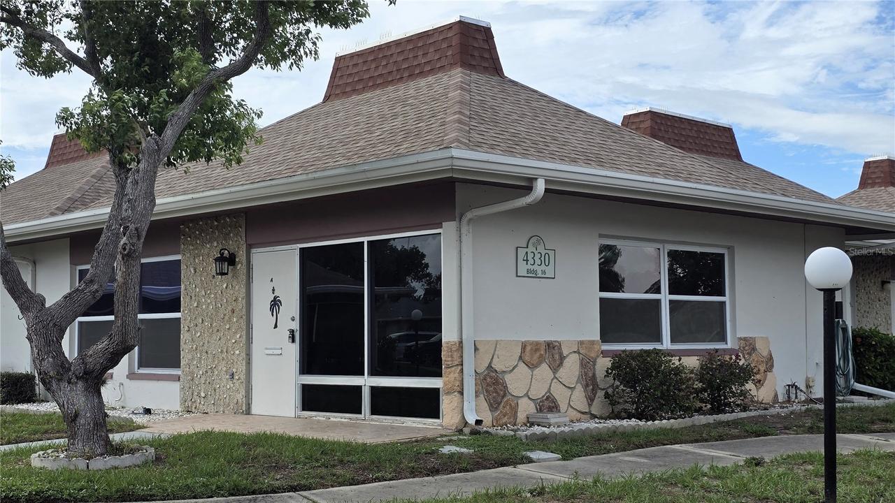 4330 Tahitian Gardens Cir. #A, Holiday, FL 34691