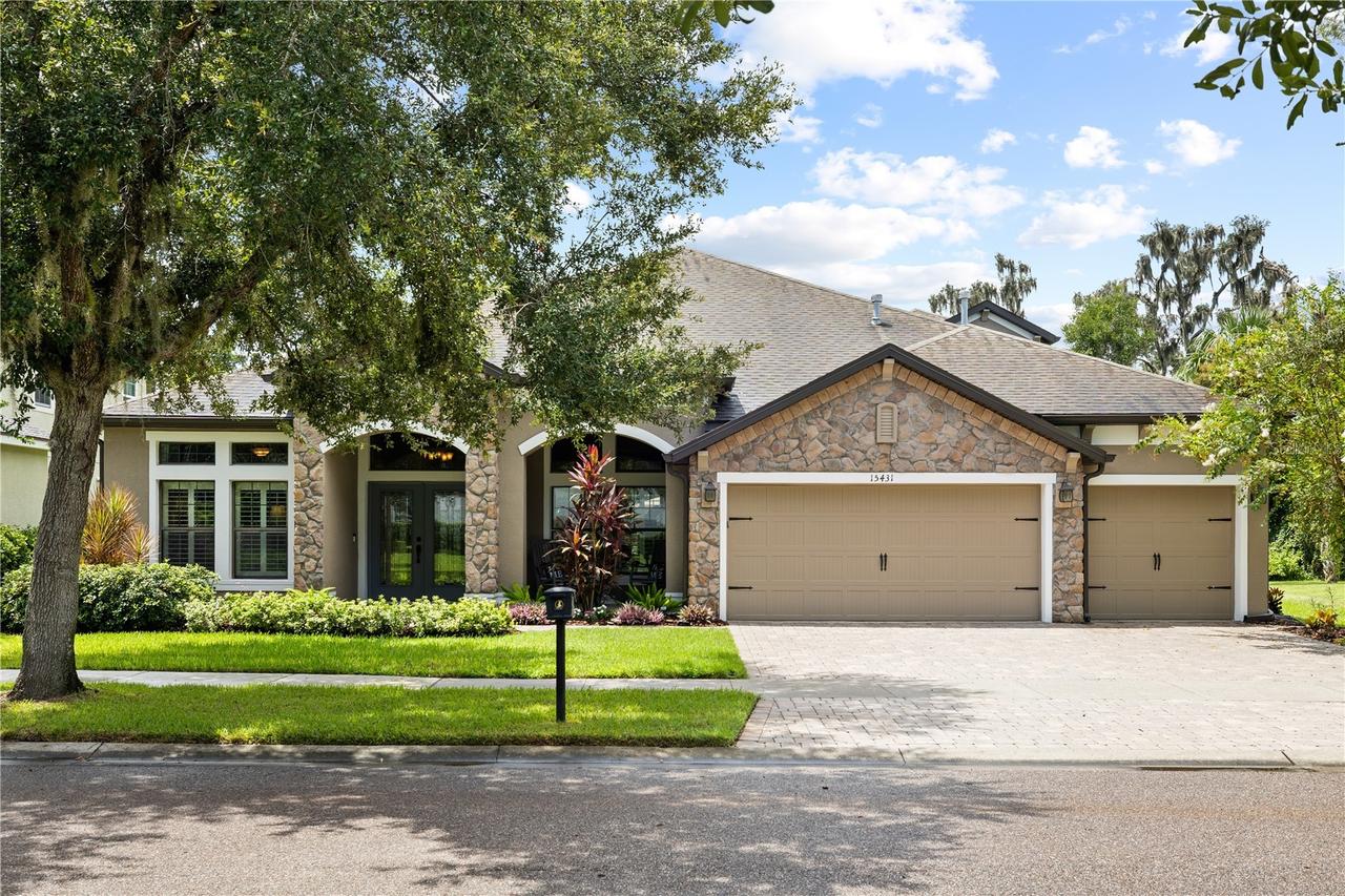 15431 Starling Crossing Dr., Lithia, FL 33547