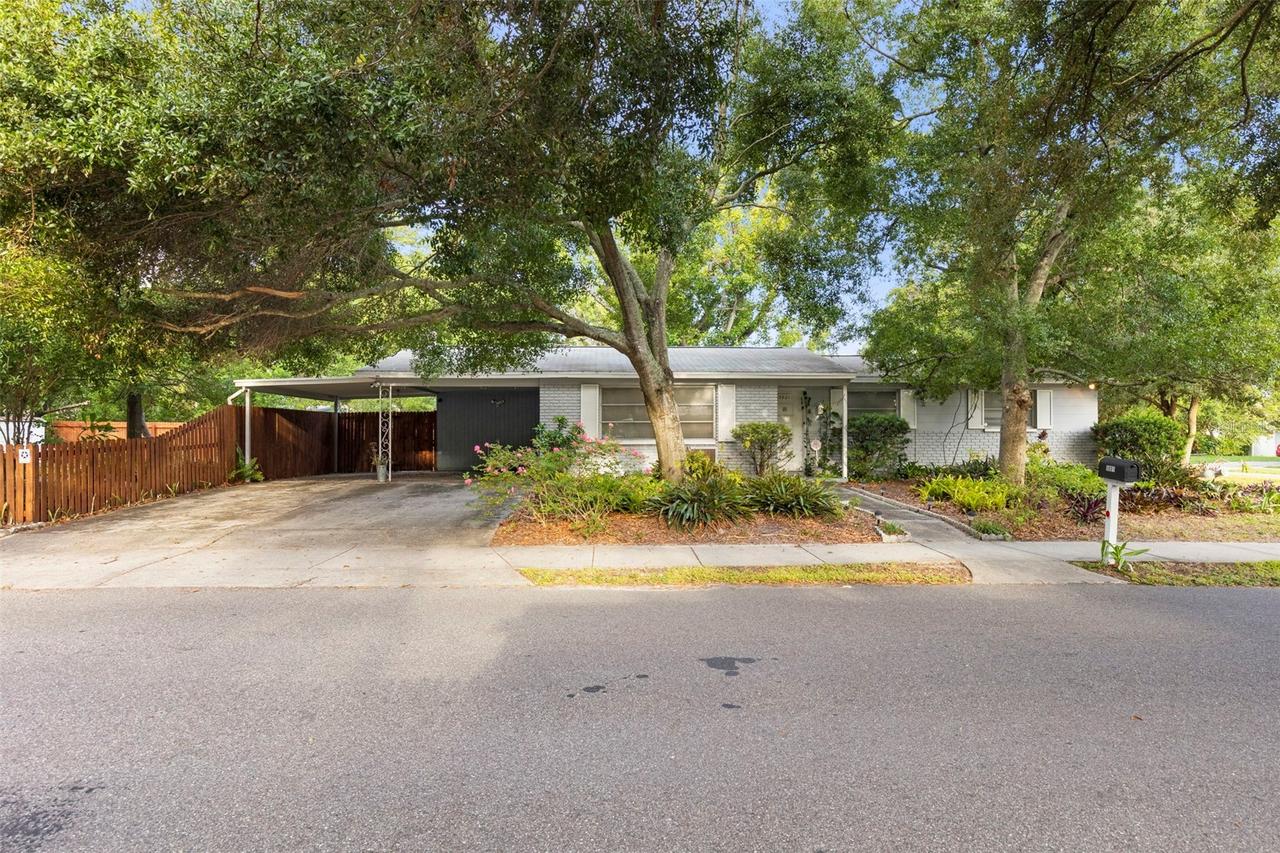 5801 S Lois Ave., Tampa, FL 33616