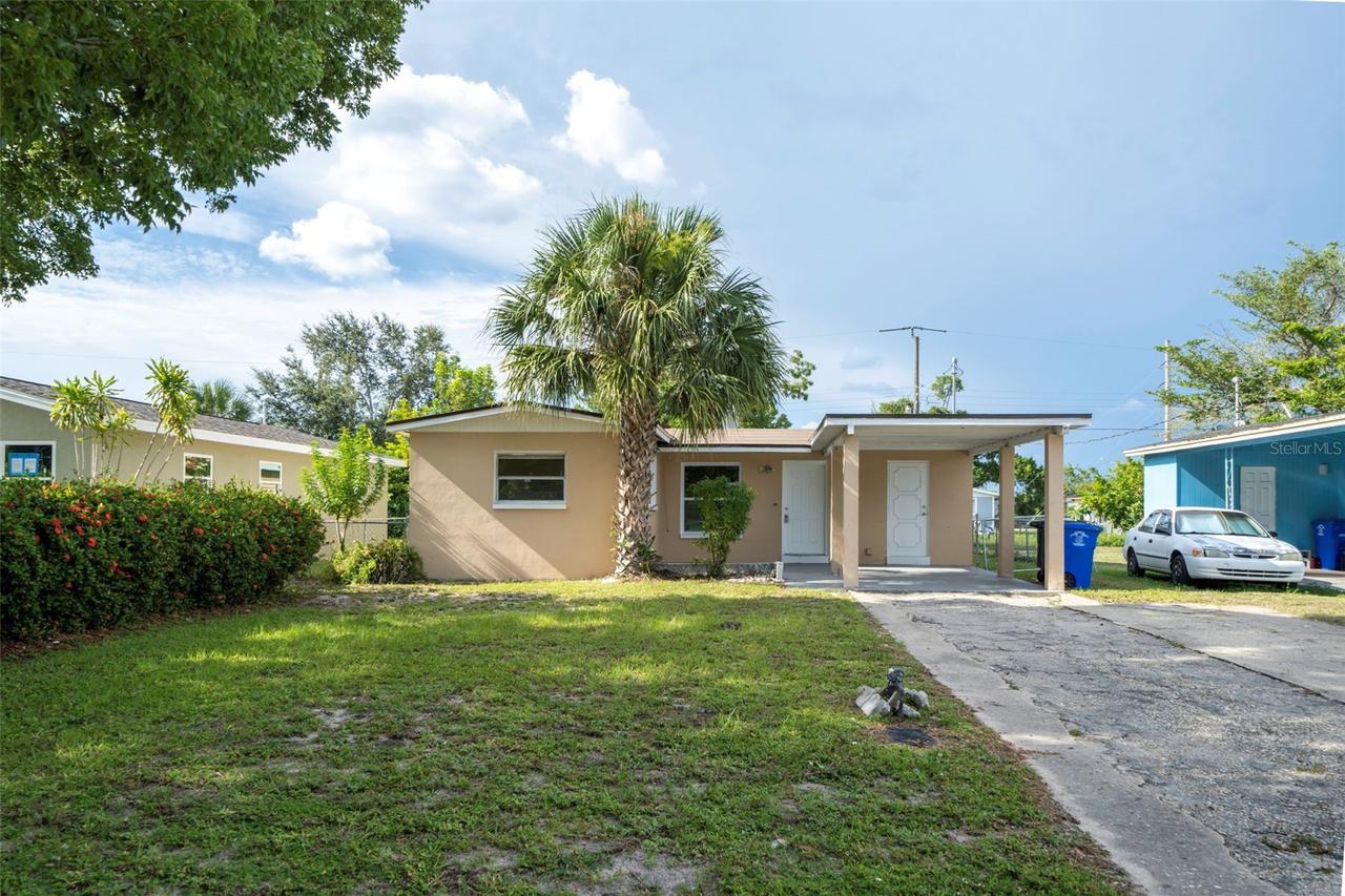 2985 Saint Charles St., Fort Myers, FL 33916