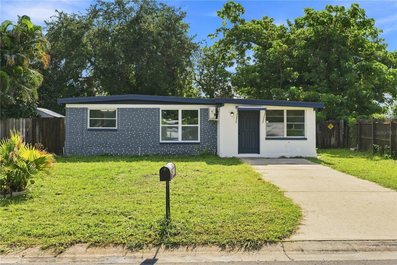 9149 83rd St., Seminole, FL 33777