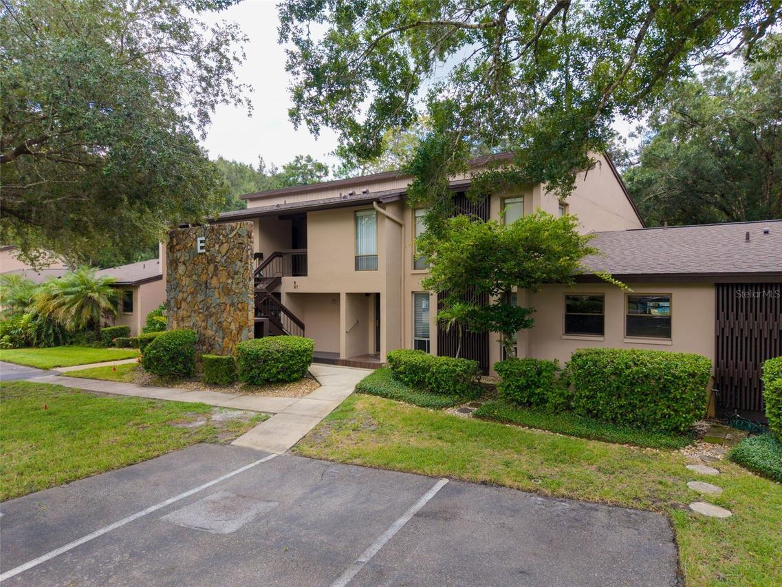 1400 Tarpon Woods Blvd. #E6, Palm Harbor, FL 34685