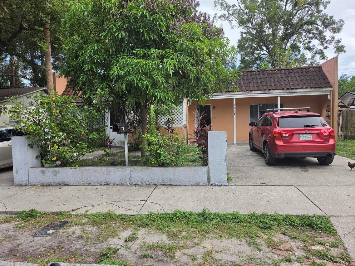 913 E 22nd Ave. #A/B, Tampa, FL 33605