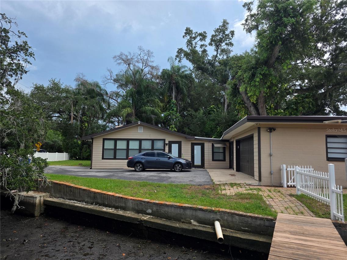 8816 Memorial Hwy., Tampa, FL 33615