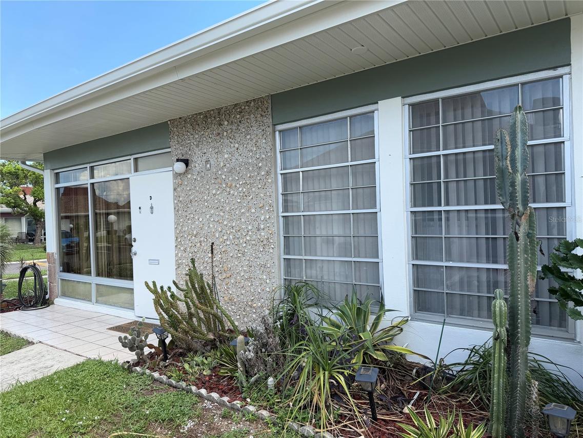 4340 Tahitian Gardens Cir. #D, Holiday, FL 34691