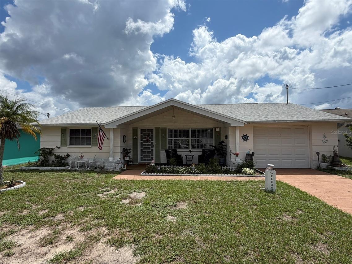 1332 Flotilla Dr., Holiday, FL 34690