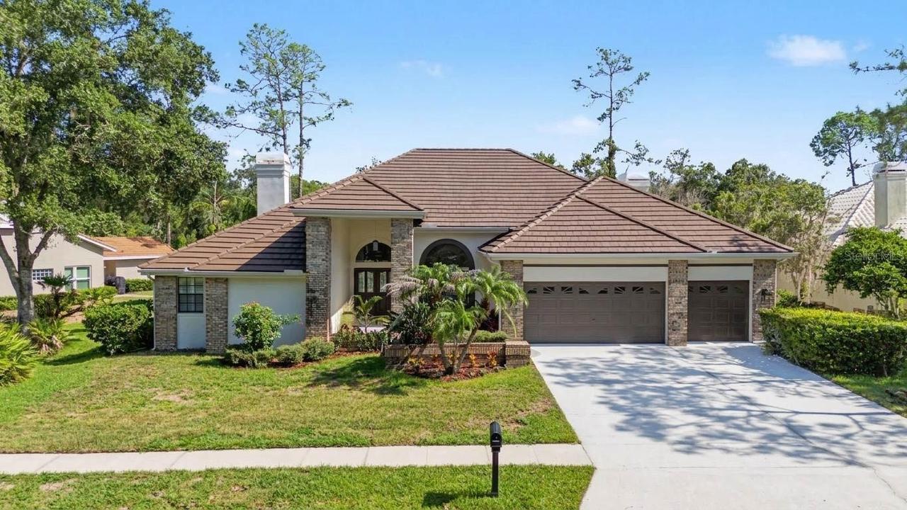 35 Greenhaven Tr., Oldsmar, FL 34677