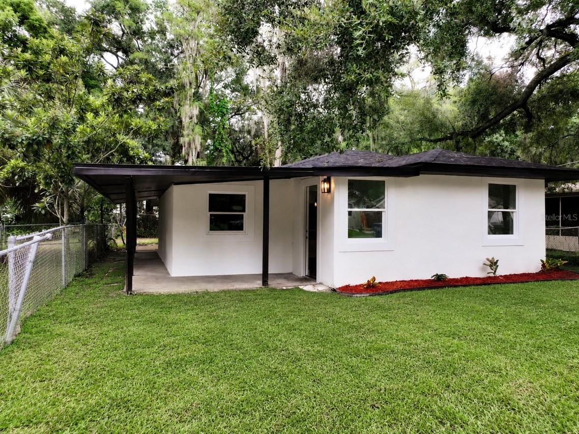 919 W Hiawatha St., Tampa, FL 33604