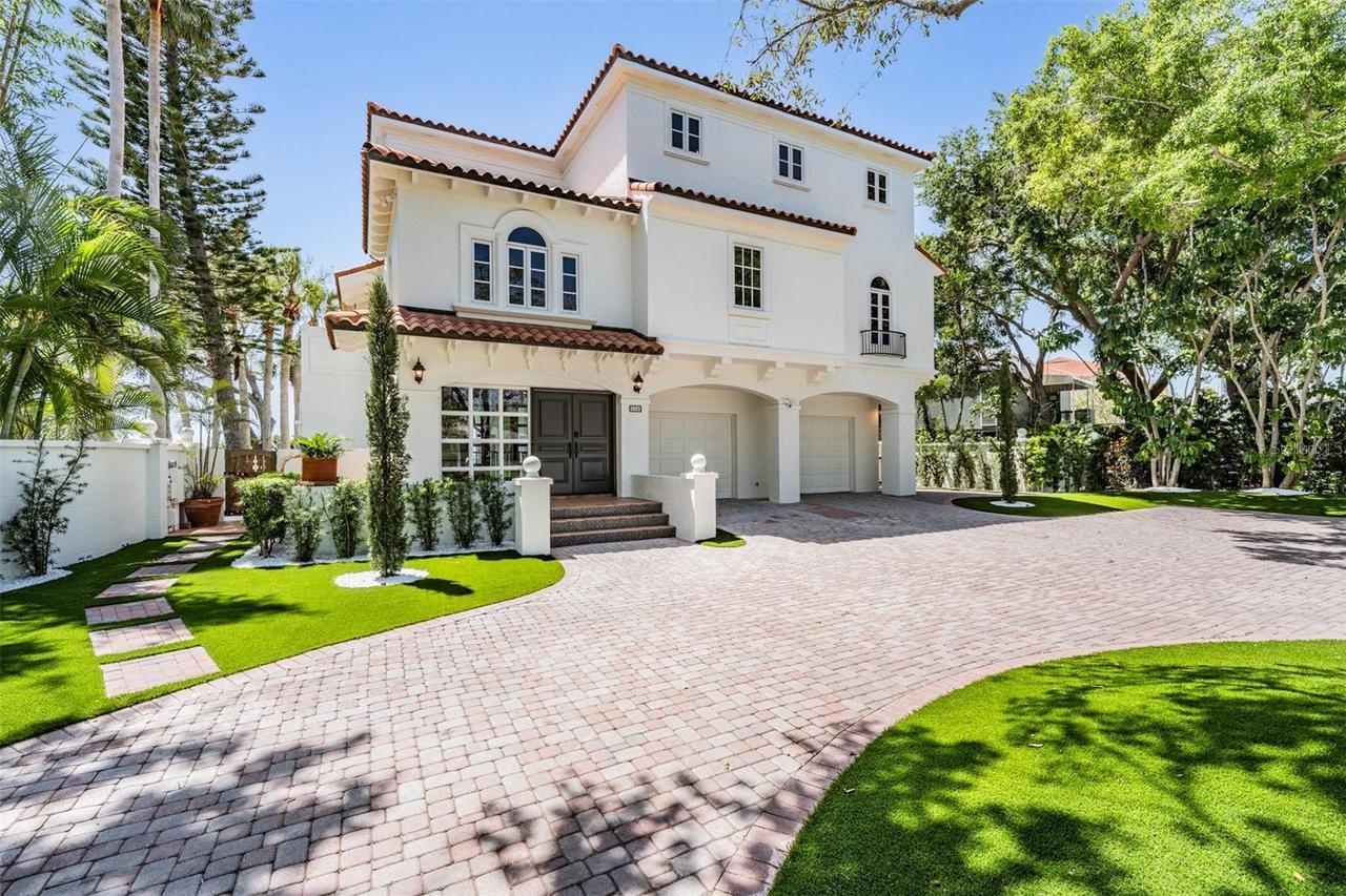 128 Carlyle Dr., Palm Harbor, FL 34683
