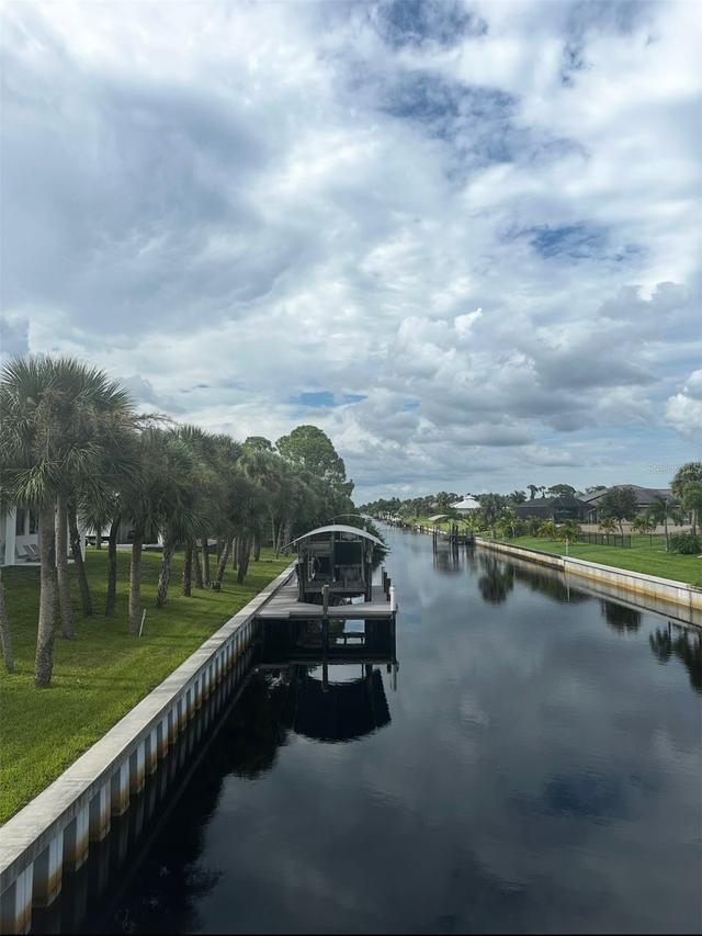 2265 Cedarwood St., Port Charlotte, FL 33948
