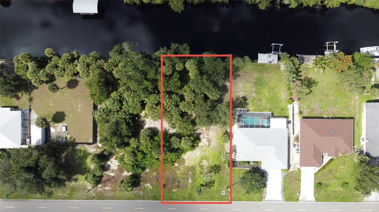 2265 Cedarwood St., Port Charlotte, FL 33948