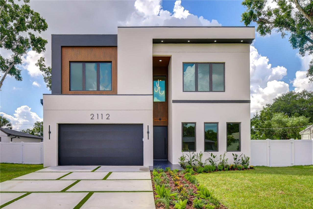2112 W Farwell Dr., Tampa, FL 33603