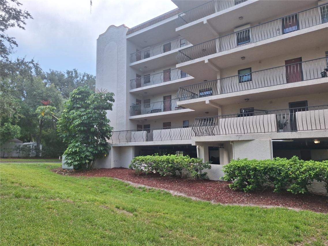 504 S Florida Ave. #215, Tarpon Springs, FL 34689