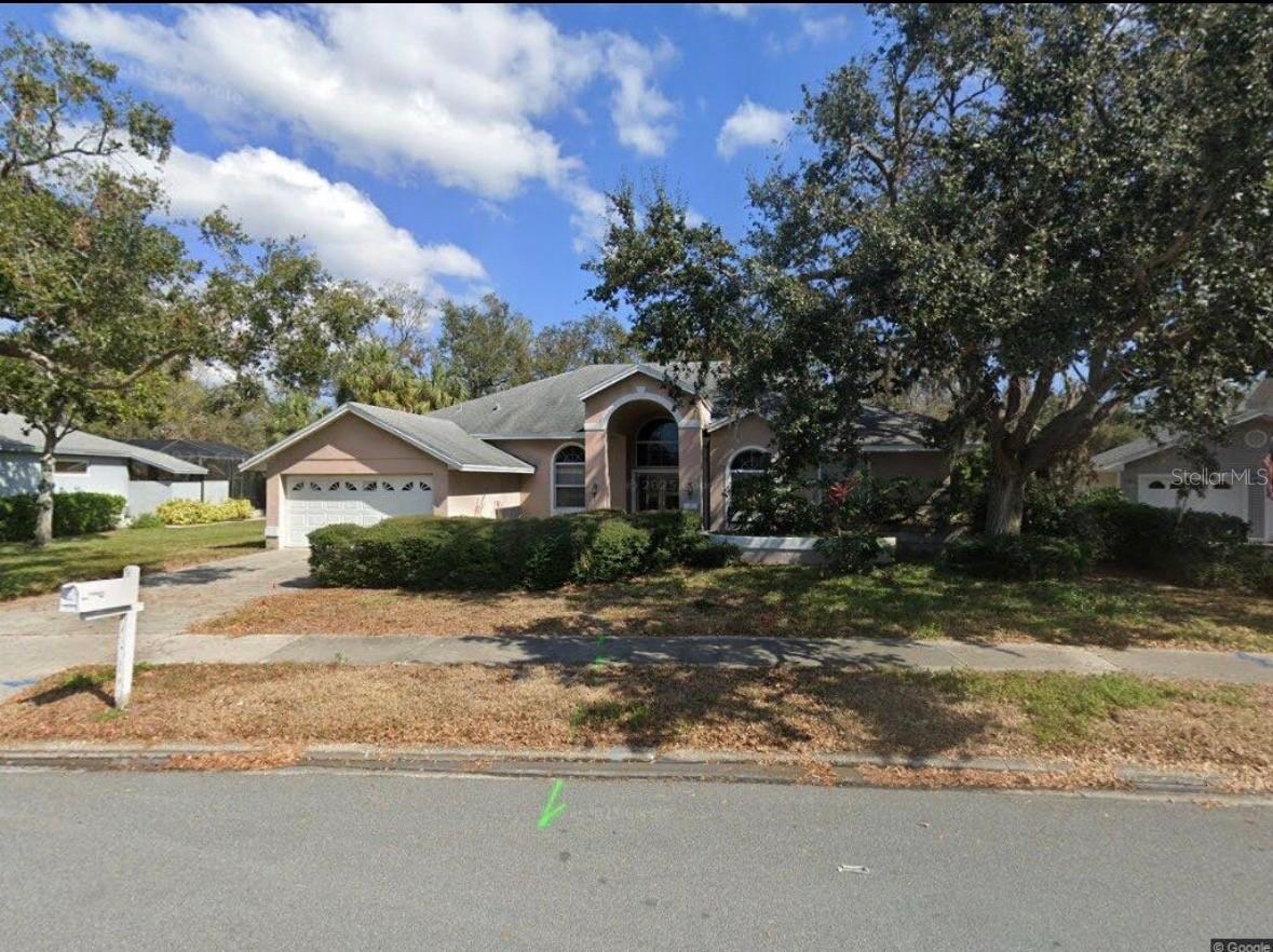 995 Weathersfield Dr., Dunedin, FL 34698