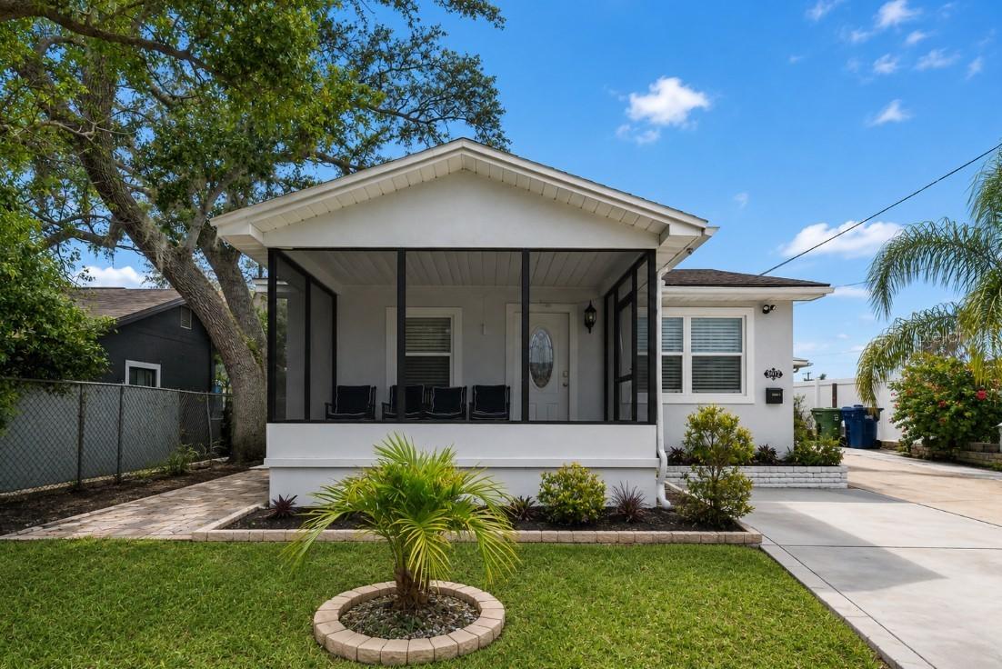 8912 N 40th St., Tampa, FL 33604