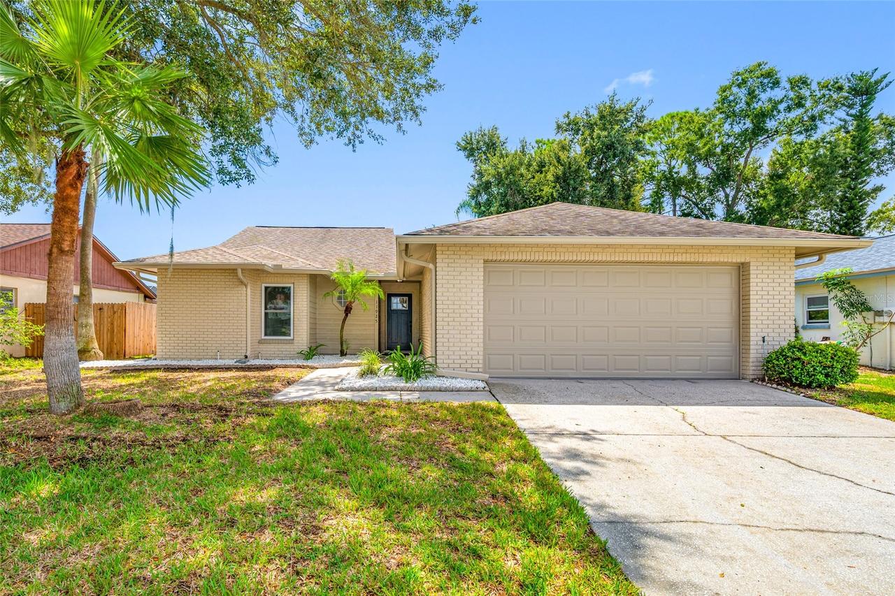 11925 Cedarfield Dr., Riverview, FL 33579