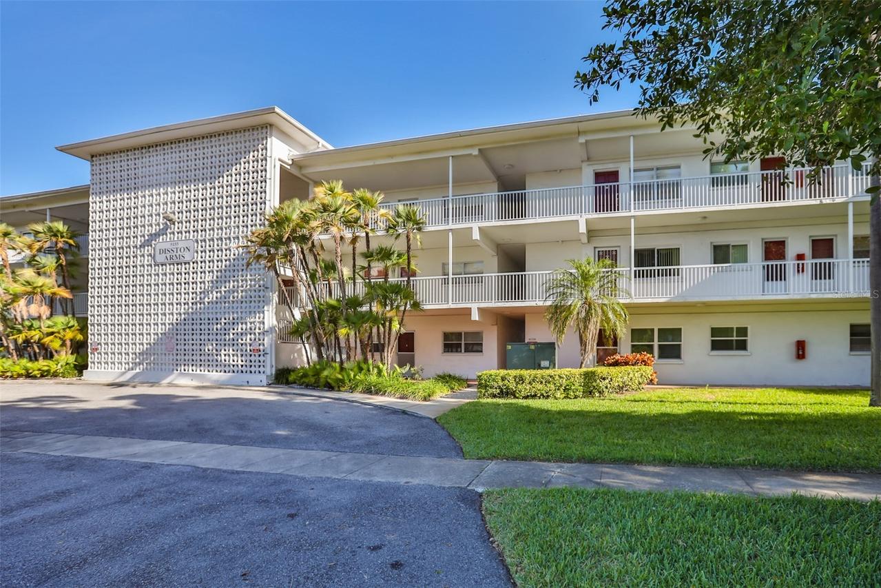 5155 9th Ave. #102, St Petersburg, FL 33710
