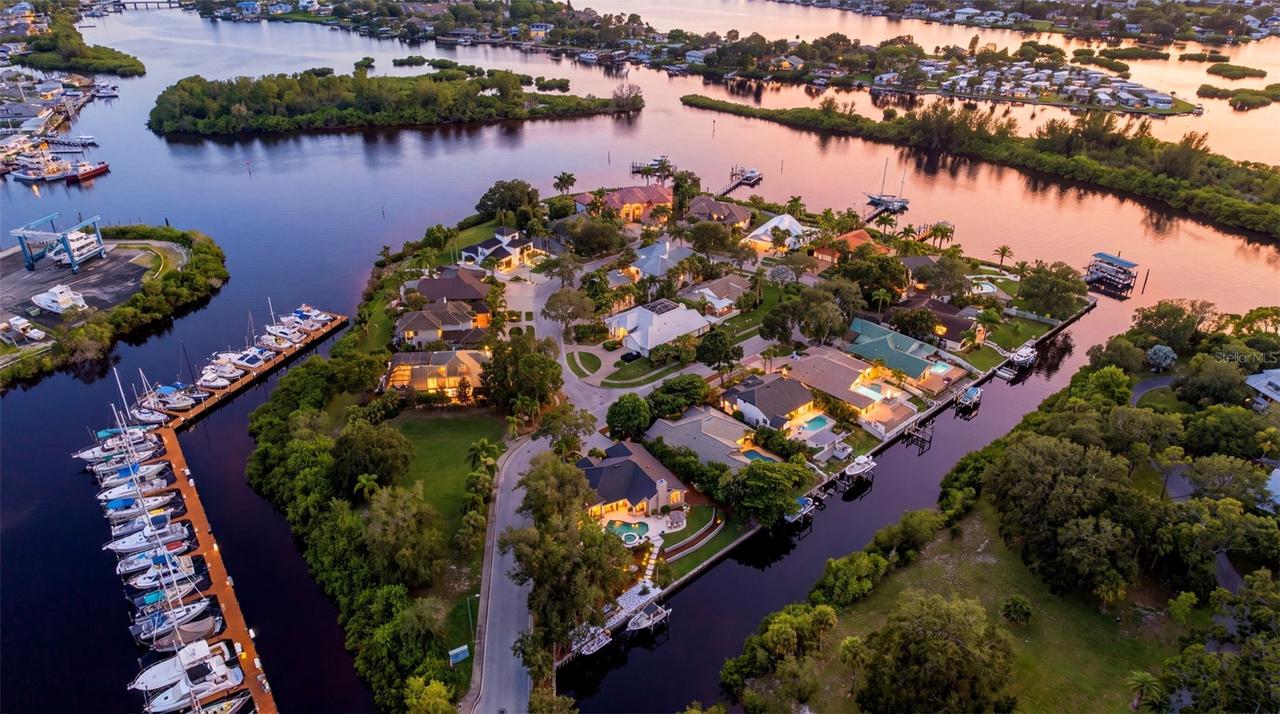 1102 Marina Dr., Tarpon Springs, FL 34689
