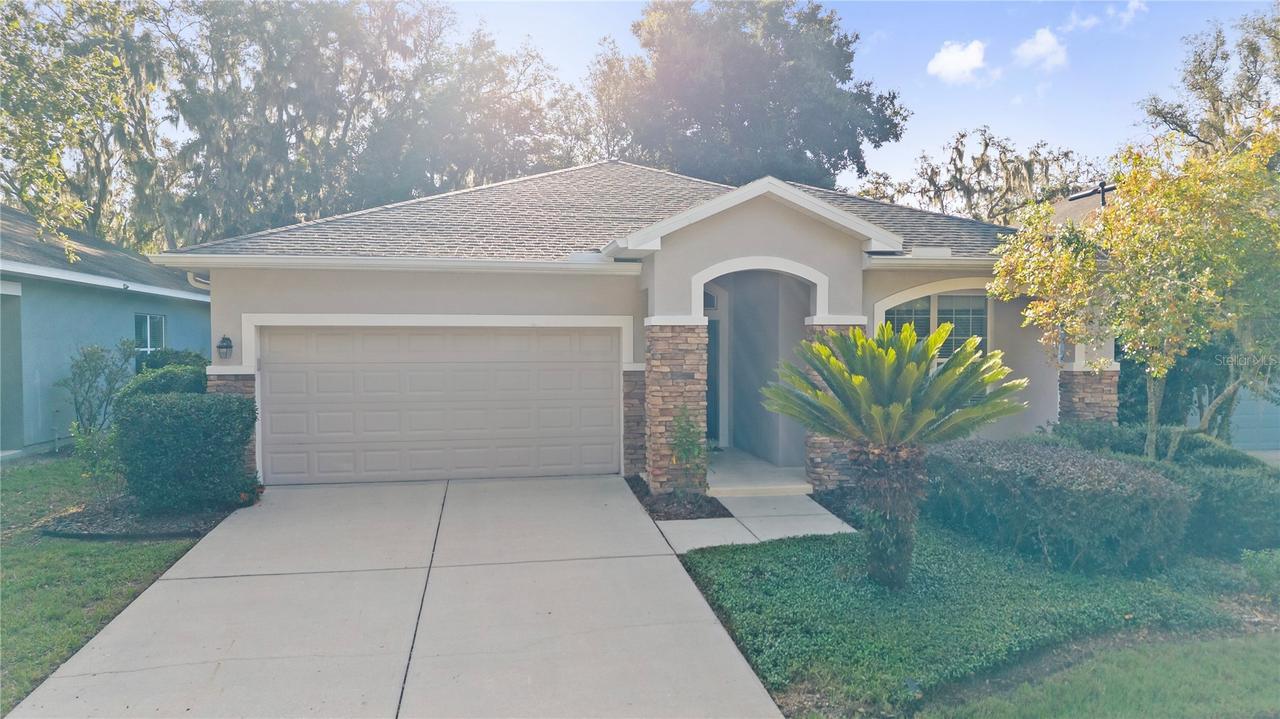 15842 Starling Water Dr., Lithia, FL 33547