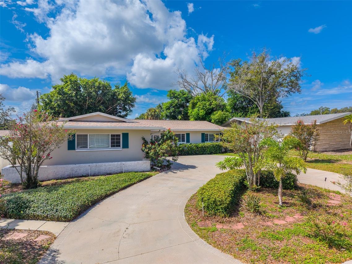 1869 Southwood Ln., Clearwater, FL 33764
