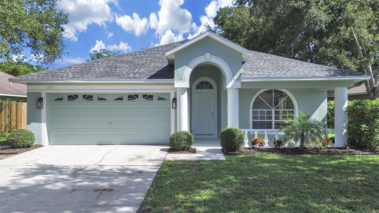 1423 Lake Shore Ranch Dr., Seffner, FL 33584