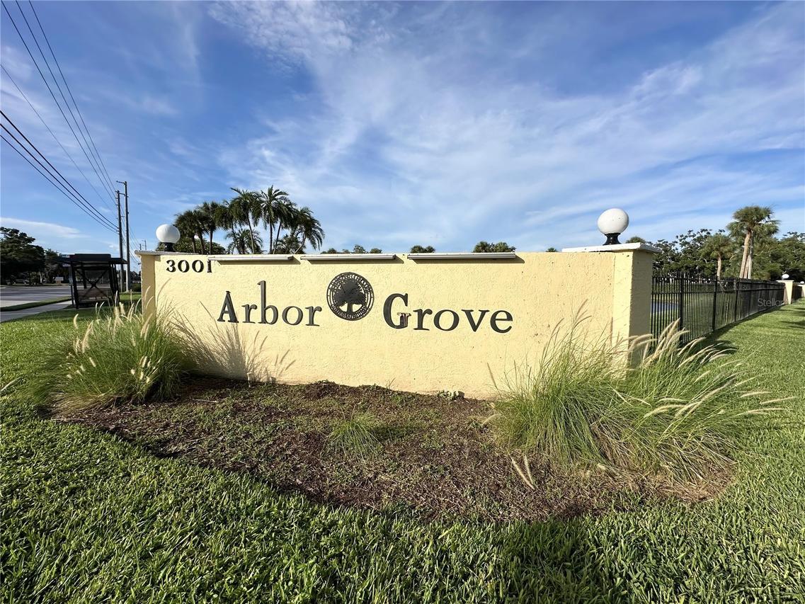 3001 58th Ave. #609, St Petersburg, FL 33712