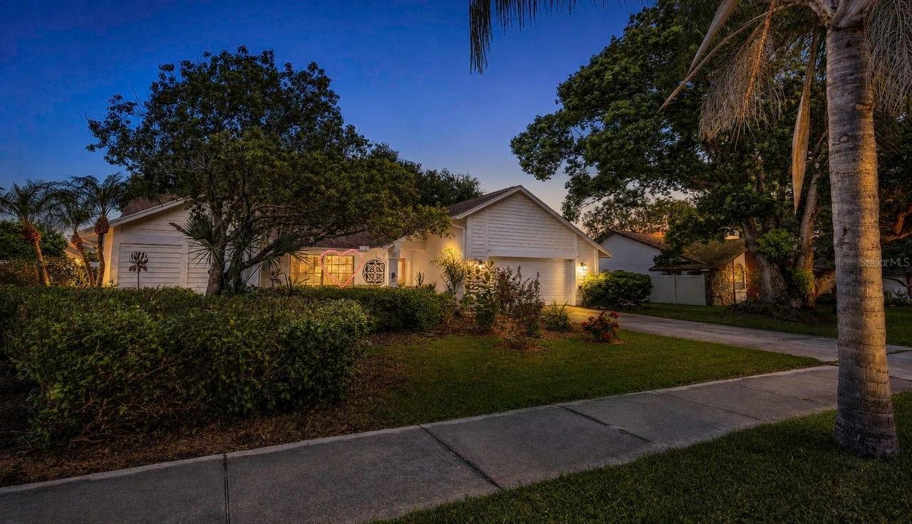 1620 Country Ln., Dunedin, FL 34698