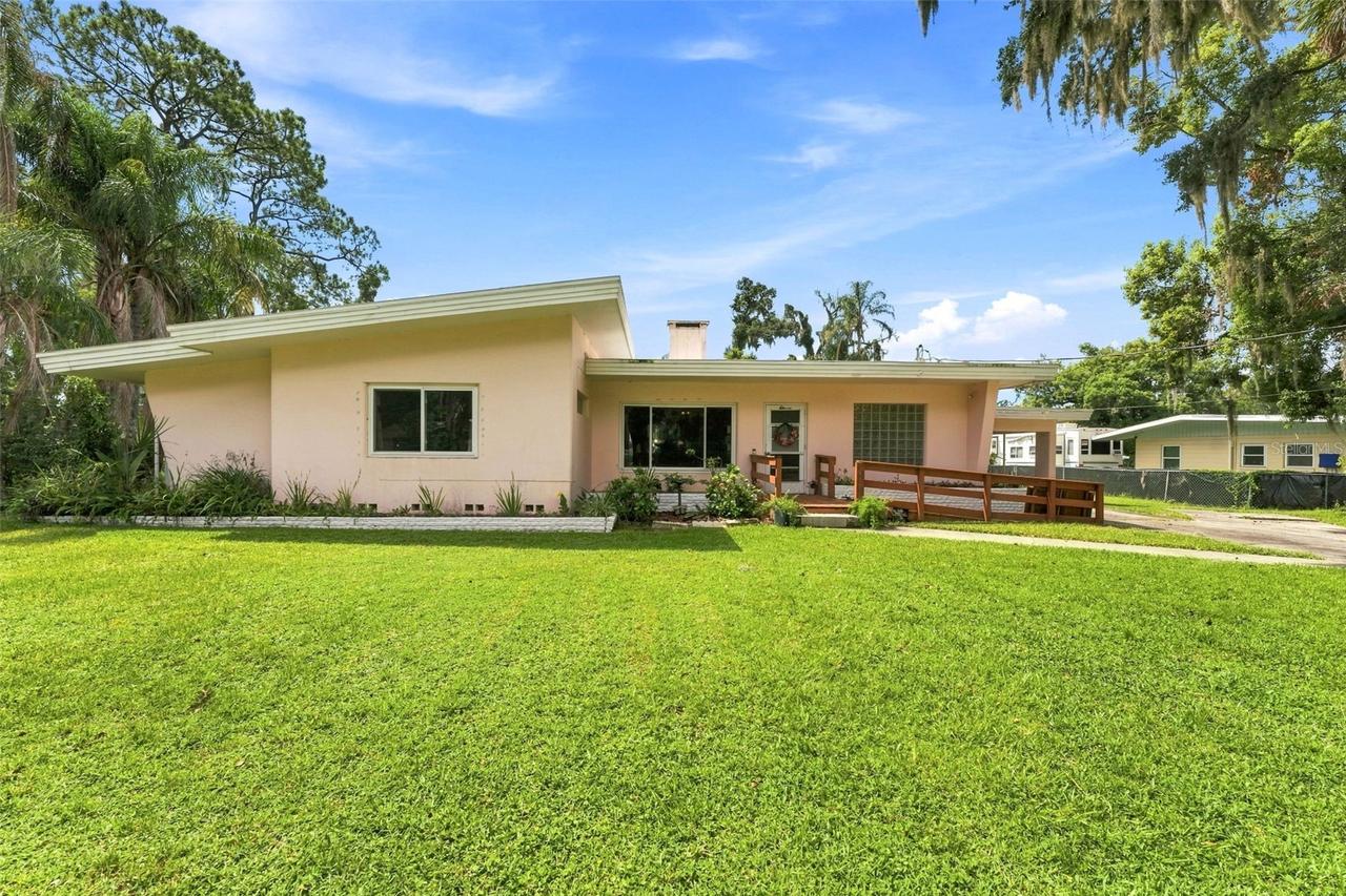 1311 E Tomlin St., Plant City, FL 33563