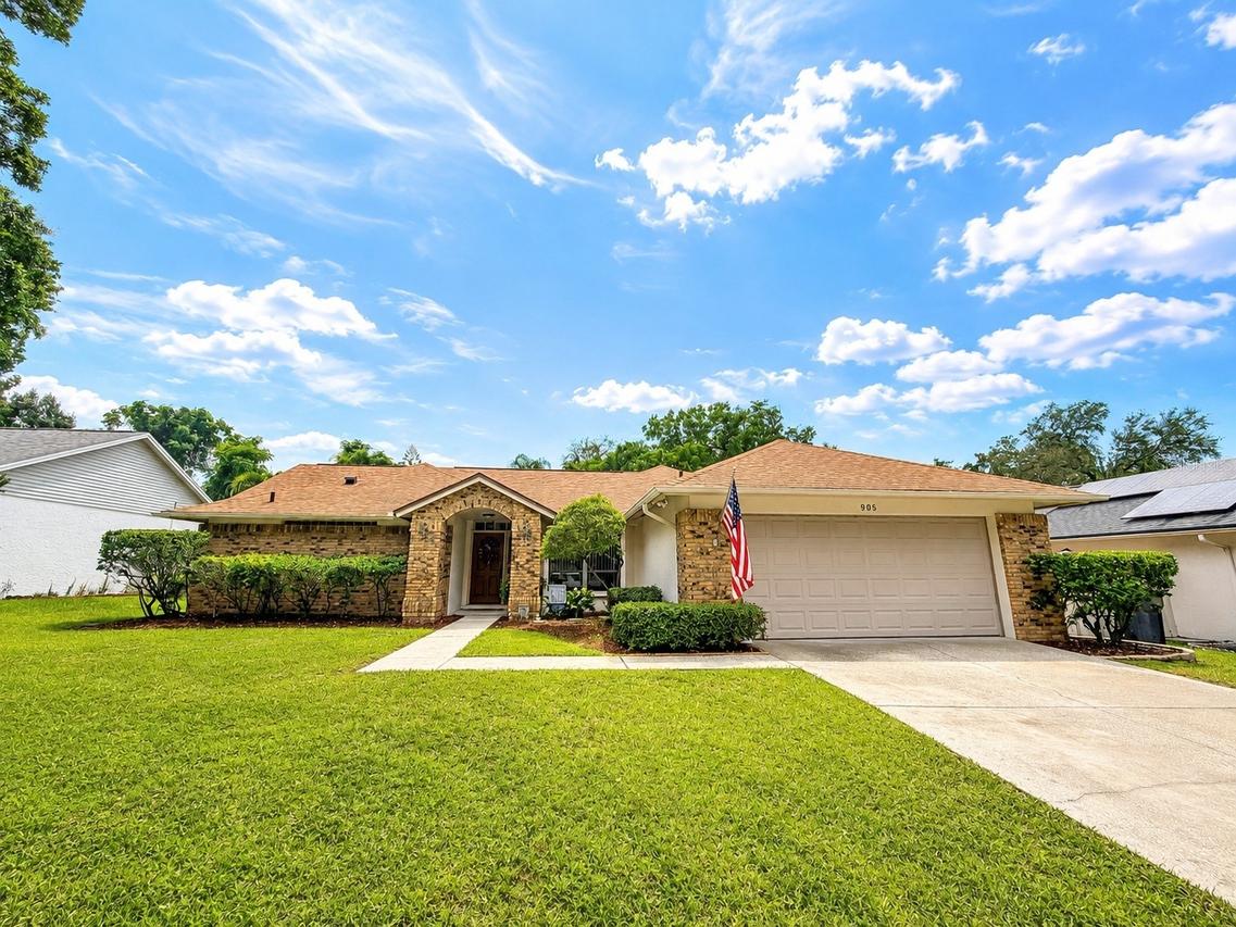 905 Wicketrun Dr., Brandon, FL 33510