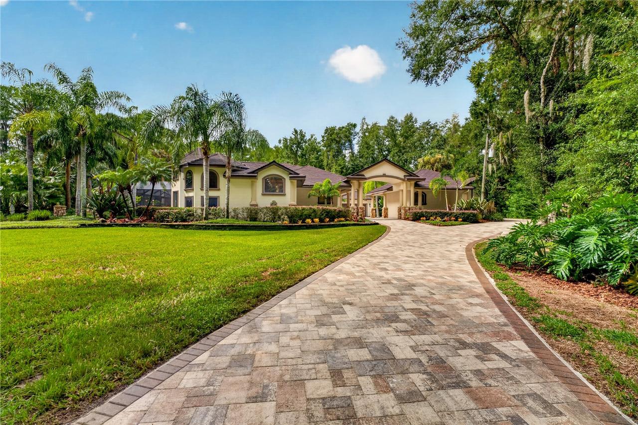 21732 Shamu Dr., Land O Lakes, FL 34639