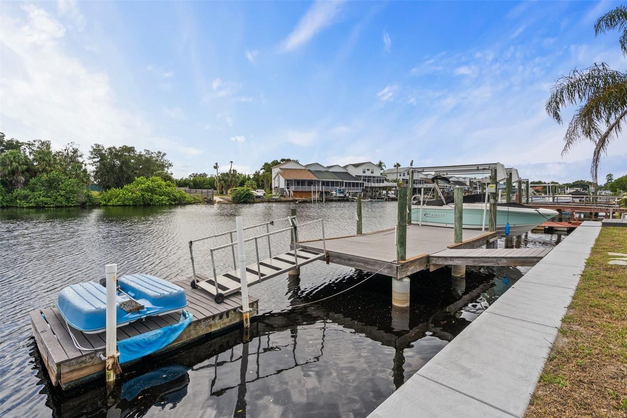 5410 Flora Ave., Holiday, FL 34690