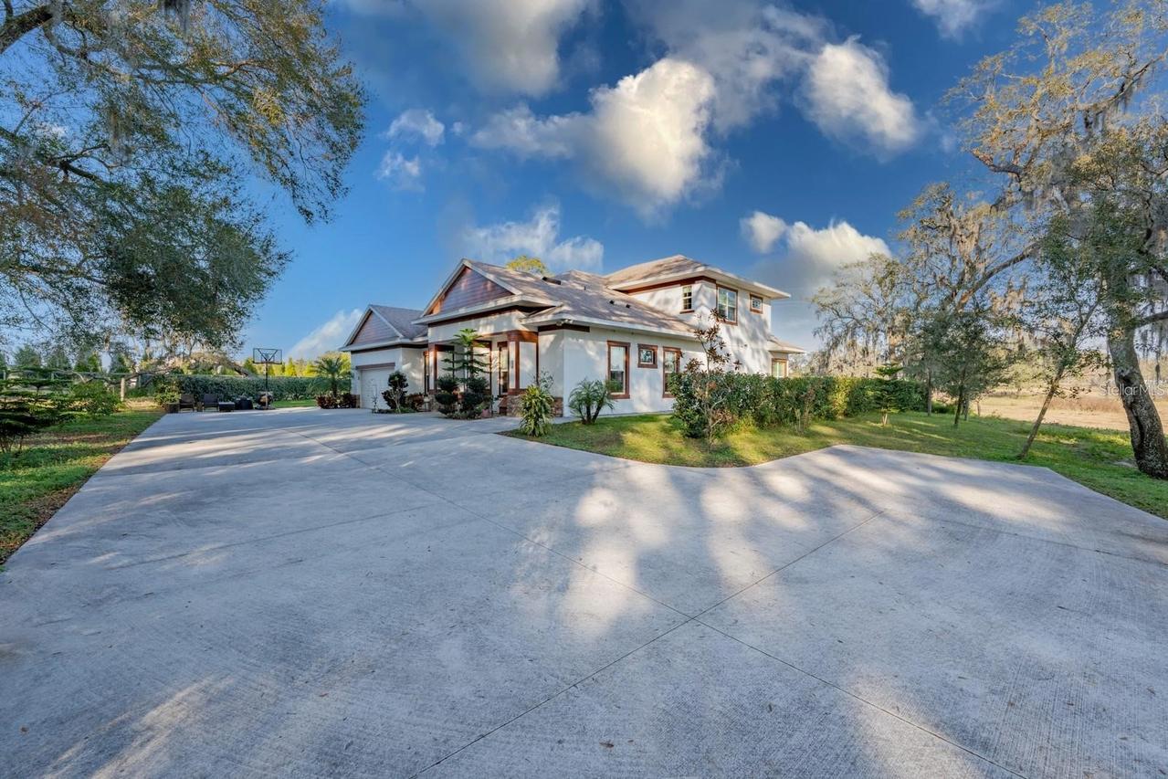9606 Ripley Rd., Thonotosassa, FL 33592