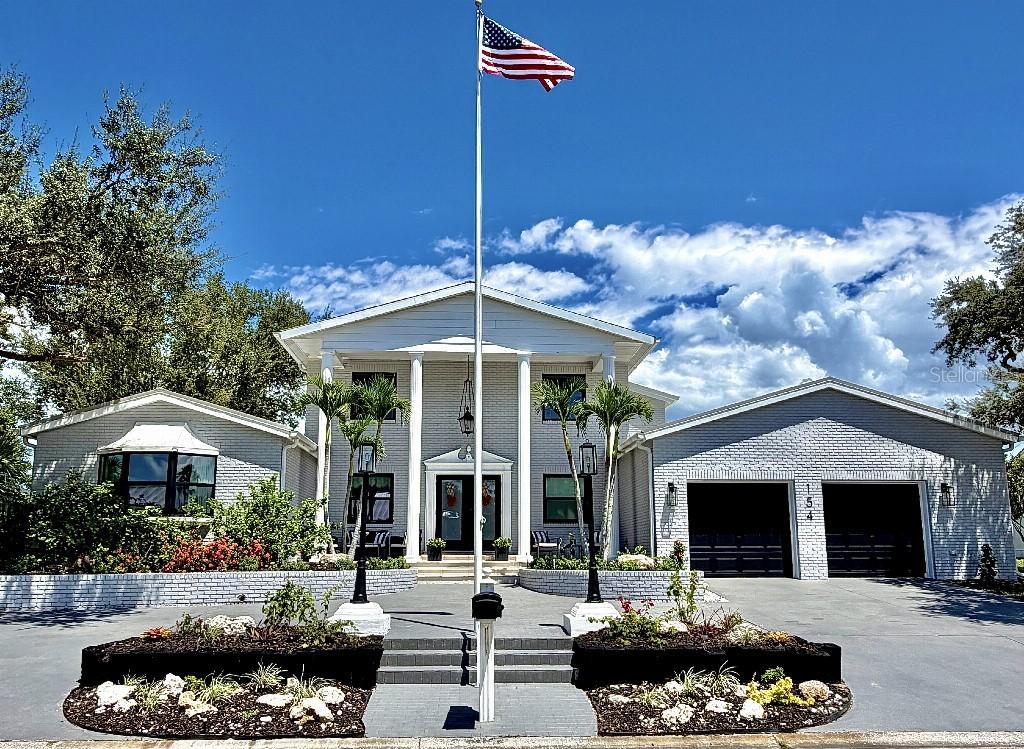 154 Lookout Point Dr., Osprey, FL 34229