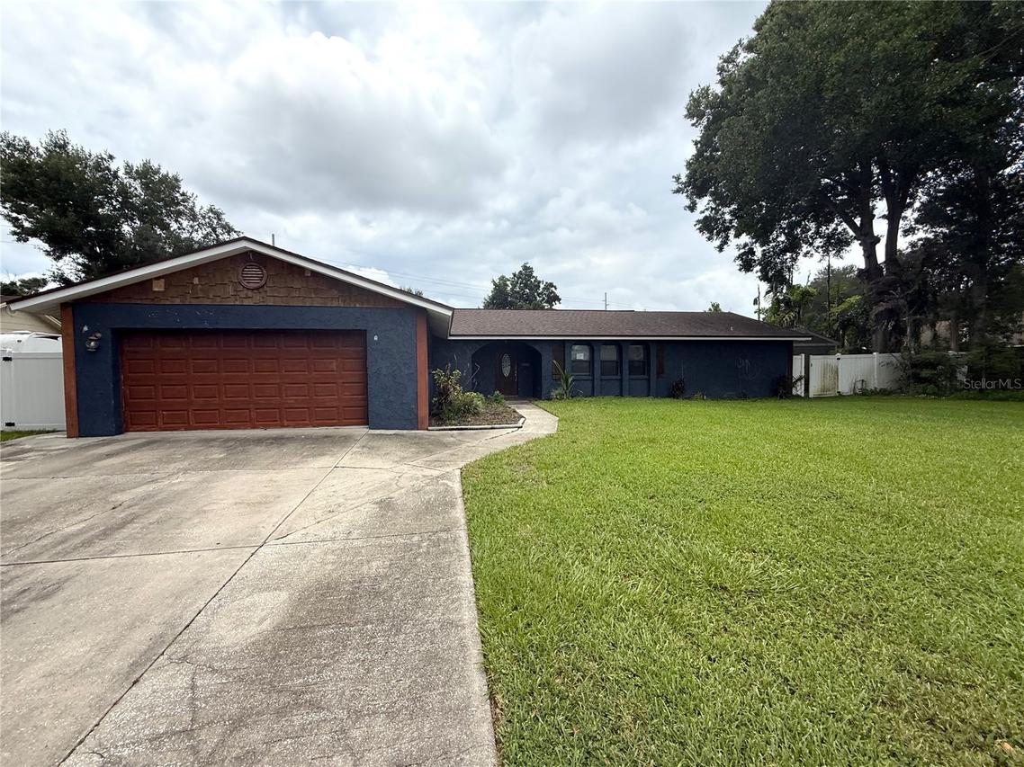 1806 N Waterman Dr., Valrico, FL 33594