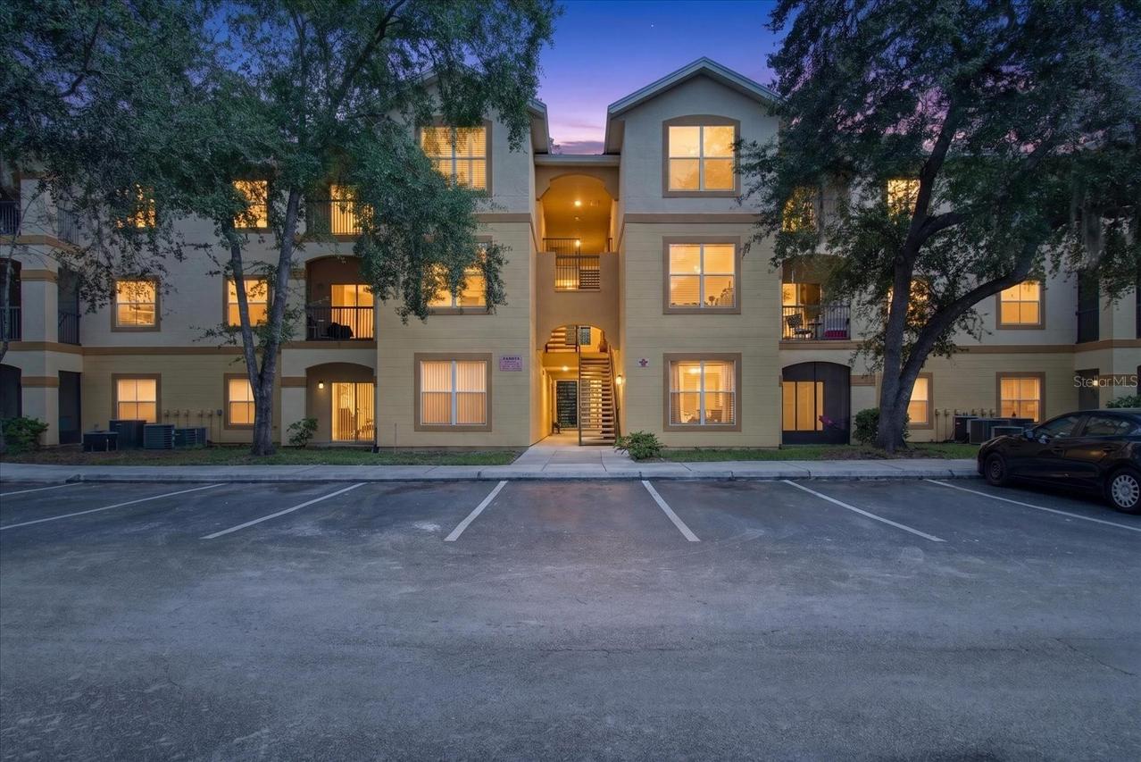 5608 Pinnacle Heights Cir. #305, Tampa, FL 33624