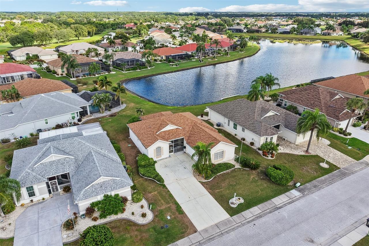 1104 Villeroy Dr., Sun City Center, FL 33573
