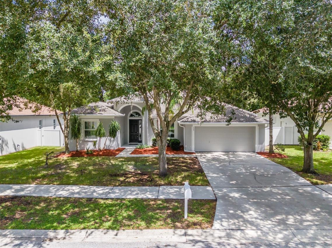 220 Taylor Bay Ln., Brandon, FL 33510