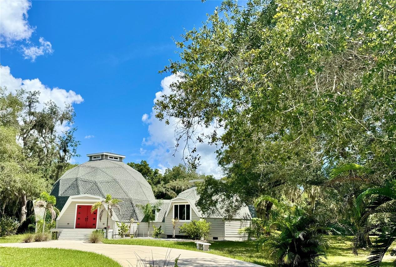 9710 Black Bear Ct., New Port Richey, FL 34654