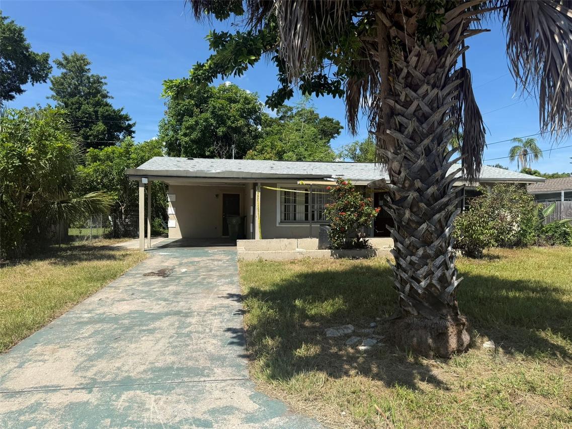 816 17th Ct., Bradenton, FL 34208