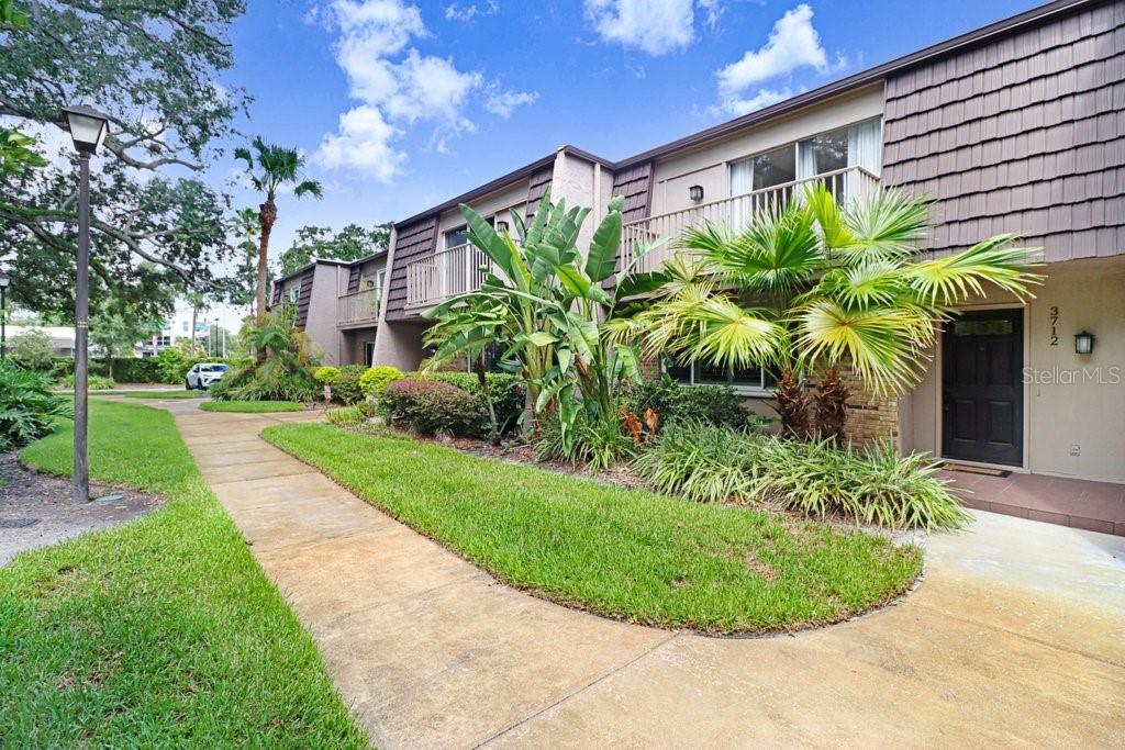 3712 Carrollbrook Rd., Tampa, FL 33618