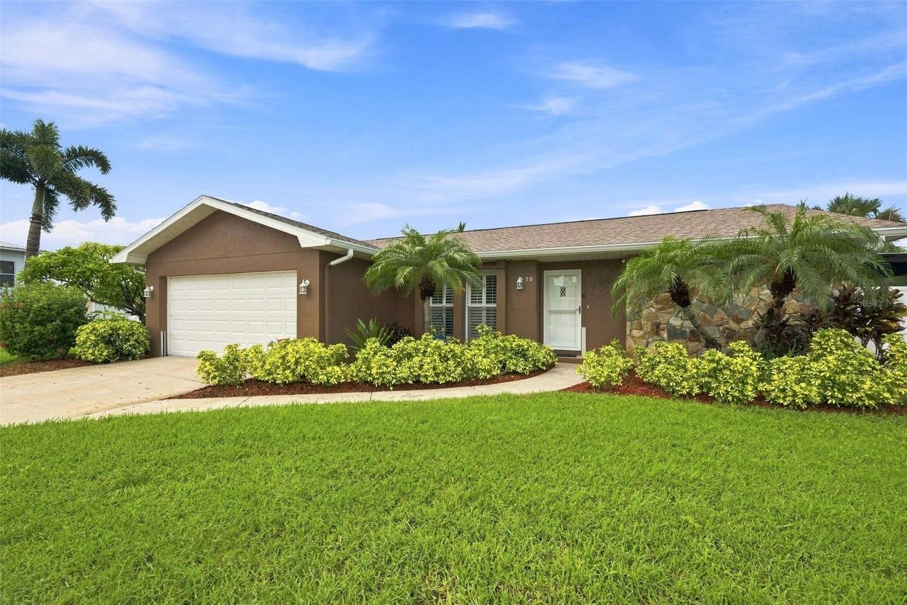 28 Wall Ter., Redington Shores, FL 33708