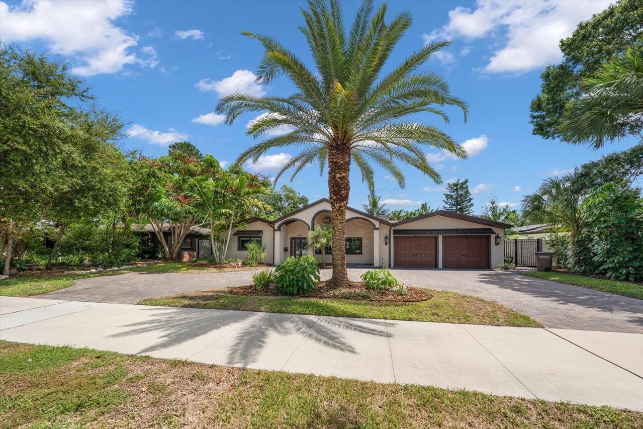 1621 Indian Rocks Rd., Belleair, FL 33756