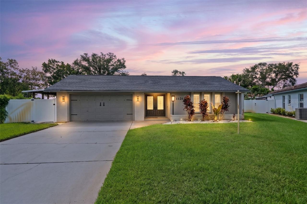 11312 Robert Dr., Seminole, FL 33778