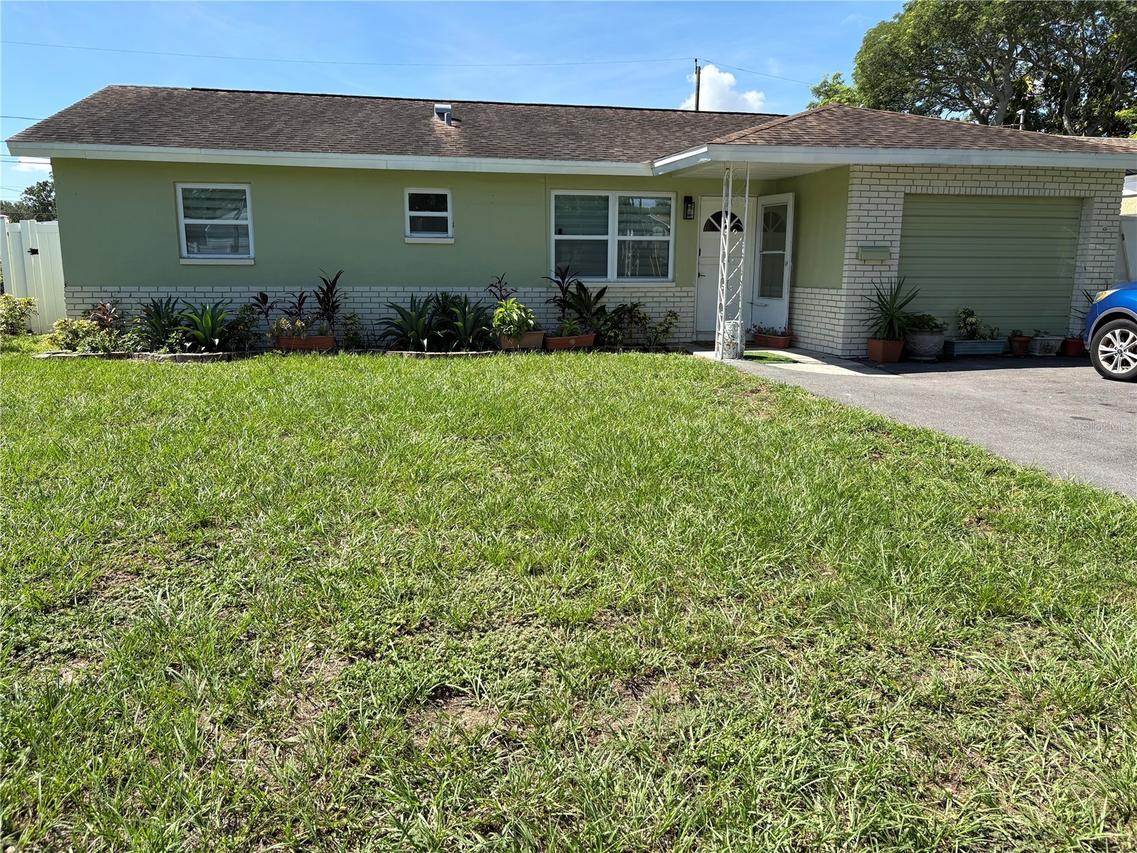 1443 Jeffords St, Clearwater, FL 33756