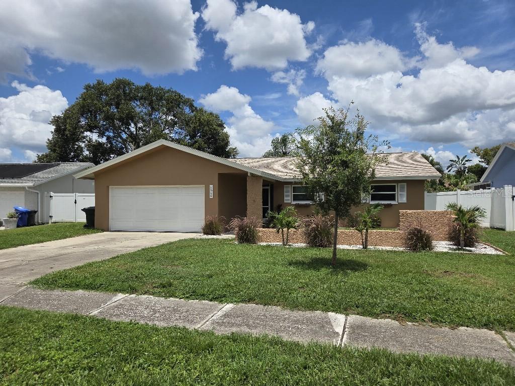 1606 Dale Cir., Dunedin, FL 34698