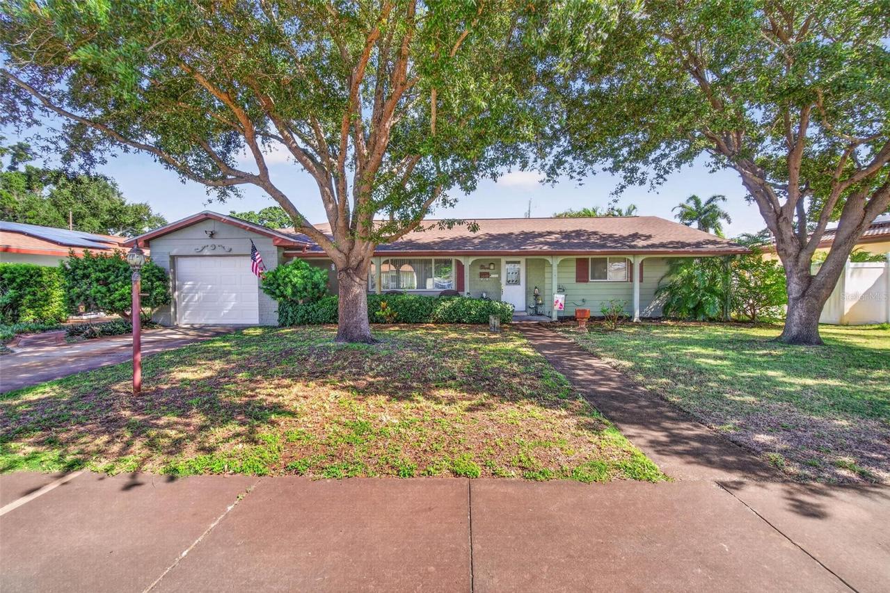 6069 27th Ave., St Petersburg, FL 33710