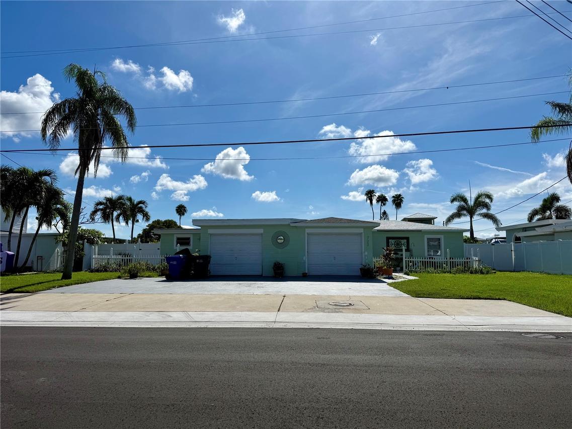 722 Pruitt Dr., Madeira Beach, FL 33708