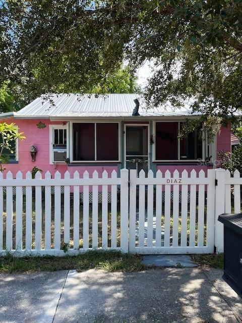 535 Wilkie St., Dunedin, FL 34698
