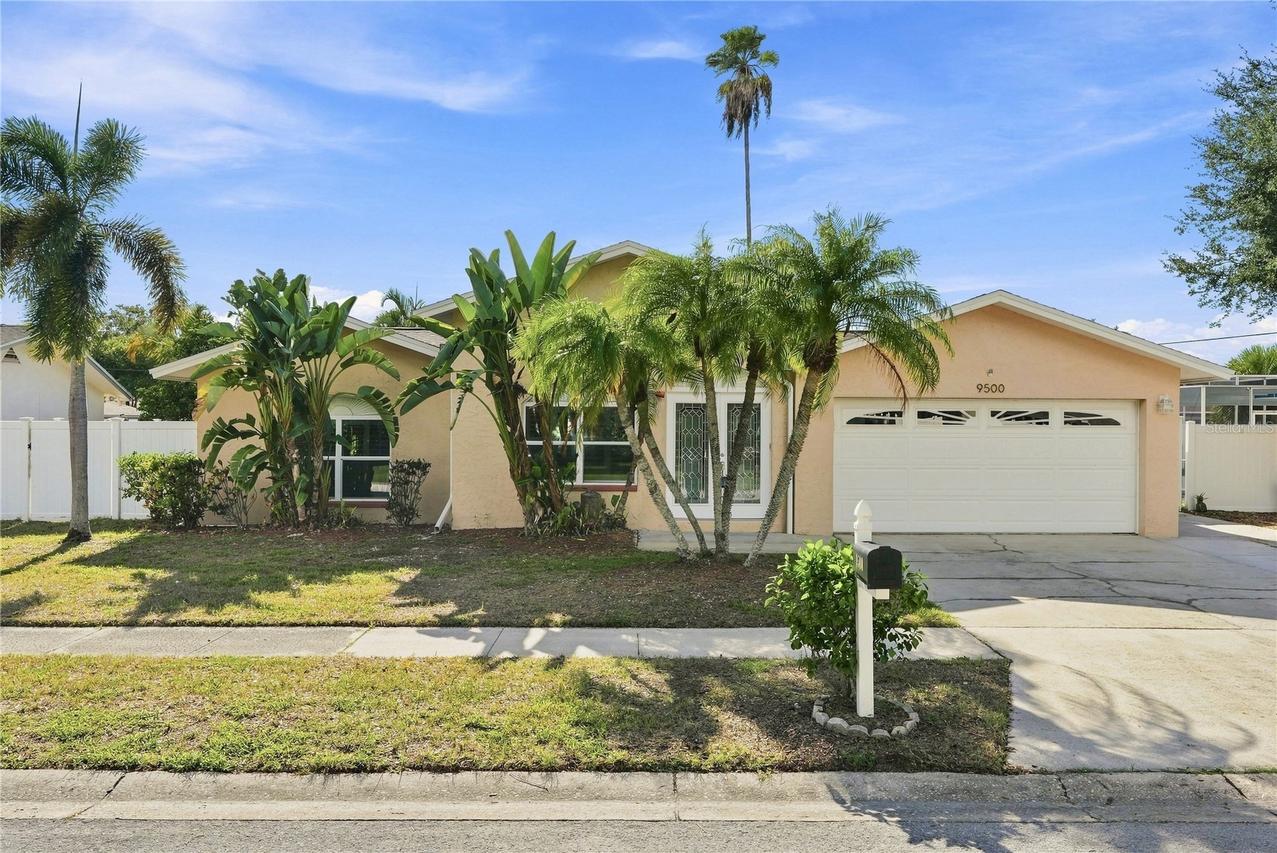 9500 118th Ln., Seminole, FL 33772