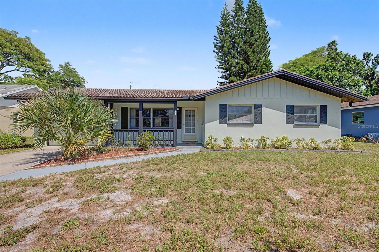 1073 Kenwood Dr., Dunedin, FL 34698